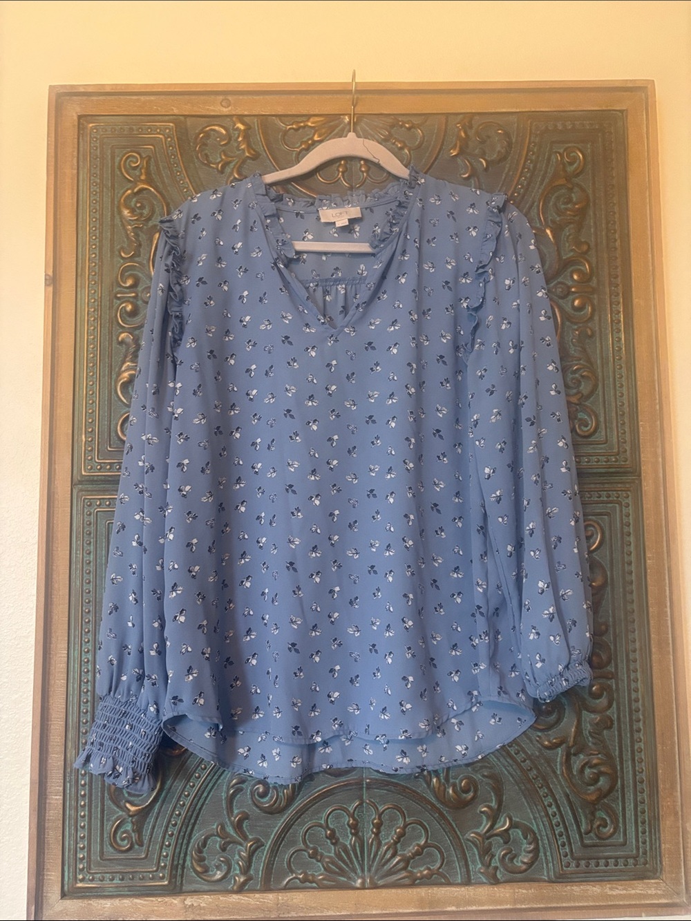 LOFT Blue Floral V-Neck Long-Sleeve Blouse